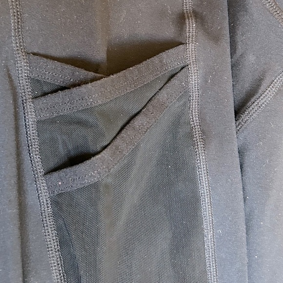 On the Go Powerhold high waisted leggings with 2 side pockets - Picture 2 of 2